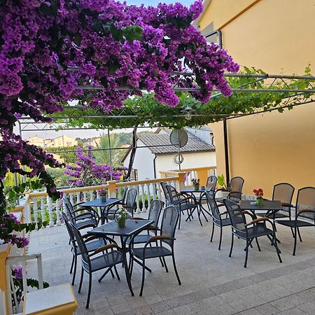 Rooms Neda Rab Town Ngoại thất bức ảnh