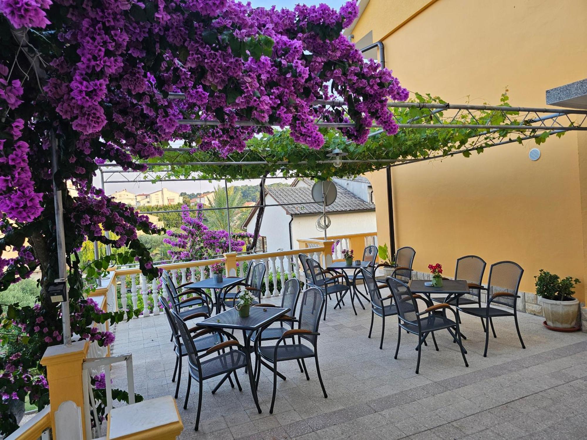 Rooms Neda Rab Town Ngoại thất bức ảnh