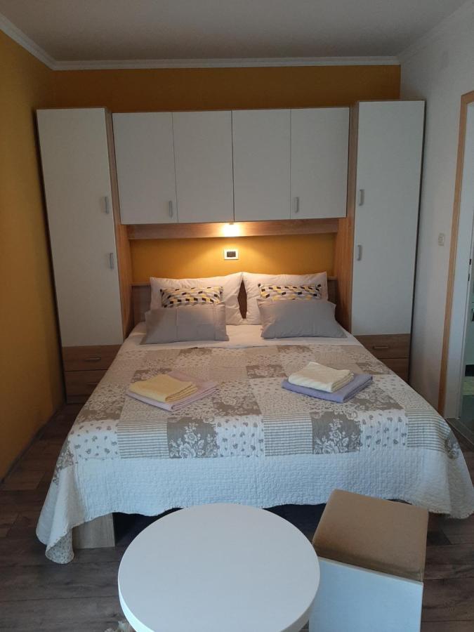Rooms Neda Rab Town Ngoại thất bức ảnh