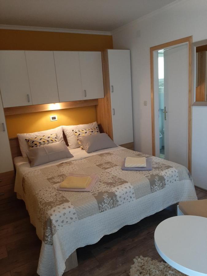 Rooms Neda Rab Town Ngoại thất bức ảnh