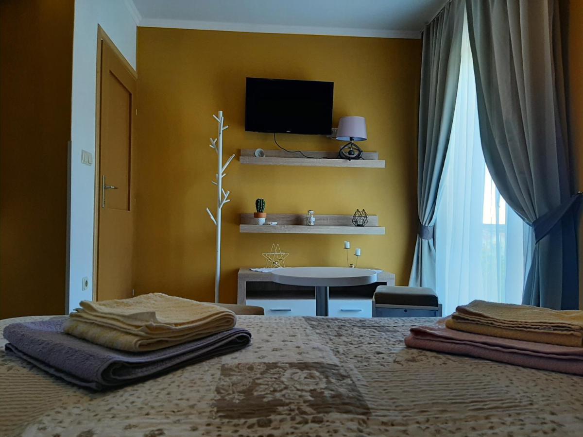 Rooms Neda Rab Town Ngoại thất bức ảnh